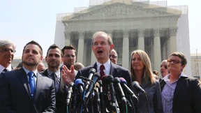 Das Grundrecht steht jetzt schon zwischen den Zeilen