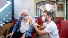 Angriffe auf Impf-Ärzte