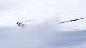 Lindsey Vonn zerstört Ski mit Hammer