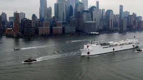 Schwimmendes Lazarett erreicht New York City