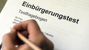 Angeklagte sollen Dokumente für Einwanderer gefälscht haben