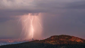 Der gute Ed, das Römer-Pils und viel, viel Regen