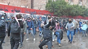 Herr des Kartenhauses