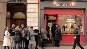 Schlange stehen für die Monduhr