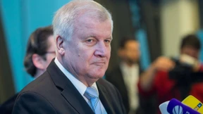 Seehofer unterstellt Merkel „Herrschaft des Unrechts“