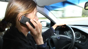 Arbeitsministerin will Regeln gegen Handy-Stress