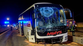 Stau nach Reisebus-Unfall auf A3