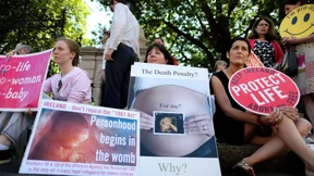 Irland erlaubt Abtreibungen in Ausnahmefällen