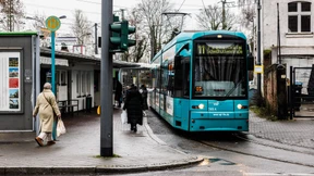 Mit der Tram über den Main und mit der U-Bahn nach Bergen