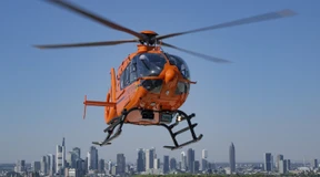 Hubschrauber rettet mit Fahrrad umgekipptes Kind