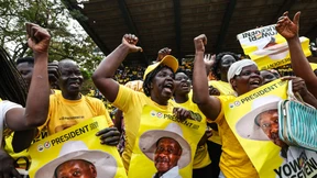 Ugandas „alter Mann mit Hut“ siegt in umstrittener Wahl