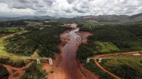 Dammbruch-Opfer fordern Entschädigung