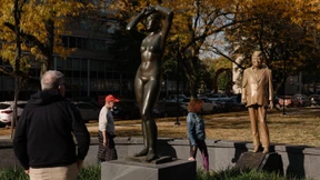 Mysteriöse Trump-Statuen in US-Städten aufgetaucht