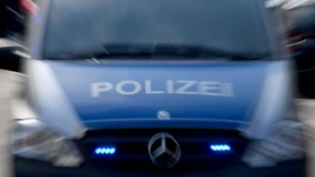 Mit Tempo 338 über die Autobahn