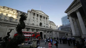 Bank von England tritt auf die Bremse