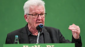 Kretschmann für härteren Kurs in Flüchtlingspolitik