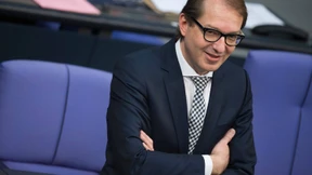 Opposition: Jetzt wird Dobrindt zum Watschenmann