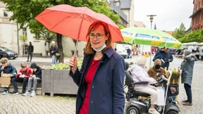 Den Wessis das Kommando nehmen?