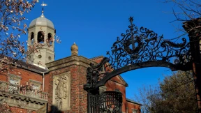 Trump will eine Milliarde Dollar von Harvard