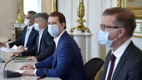 Österreich sperrt spät zu