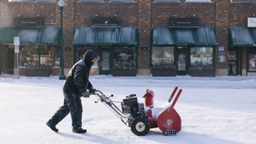 Erste Tote durch heftige Schneestürme in USA