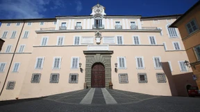 Der Papst zeigt sein Schlafzimmer