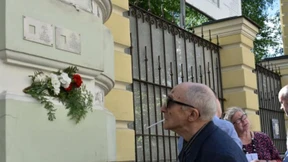 Gedenktafeln für Terroropfer verschwinden