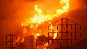 Das „Thomas Fire“ in Kalifornien breitet sich weiter aus