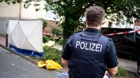 Polizist vor tödlichem Schuss mit Messer angegriffen