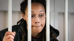 Gefangenenaustausch auf offener Bühne?