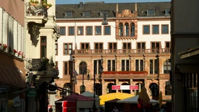 Wiesbaden baut als einzige Stadt in Hessen Schulden ab