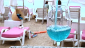 Ein Wein trägt blau