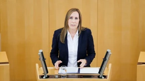 Jüdische Gemeinde ehrt Wallmann für Solidarität