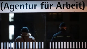 Zahl der Arbeitslosen sinkt im November weiter