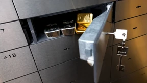 Mehr zahlen für das Gold im Schließfach