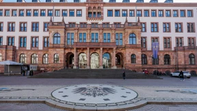 Wiesbaden kämpft mit Millionenloch im Haushalt