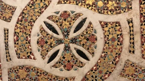 Im Tod wie im Glauben verschwimmen die Geschlechter