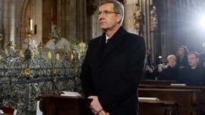 Koalition lobt, Opposition tadelt