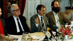 Wer zu spät kommt, den  bestraft die Linkspartei