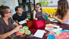 Wühlarbeit im Unterbau