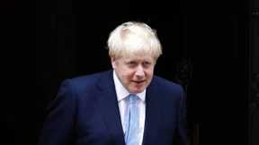 Warten auf ein erstes Blinzeln