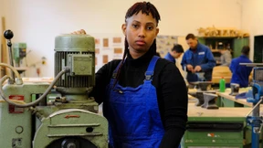 Daimler will Flüchtlinge schnell arbeiten lassen