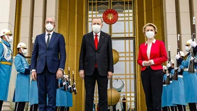 Die EU kommt mit Zuckerbrot zu Erdogan