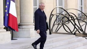 Was treibt Frankreichs Premierminister in den politischen Suizid?