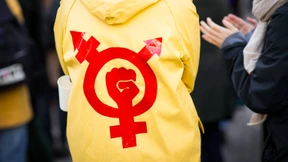 Eingesperrt in Identitätsgefängnisse