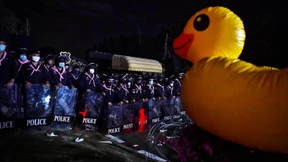 Gummi-Enten gegen Militärherrschaft