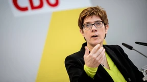 Kramp-Karrenbauer kritisiert Amerika