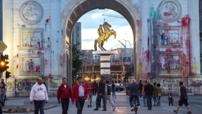 Hundert Jahre Kampf um Identität