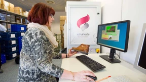 Im Internet bestellen, beim Händler kaufen 