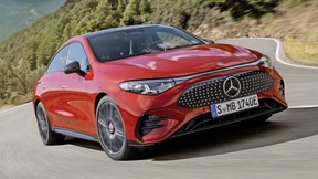 Mercedes-Benz hält die Fahne hoch